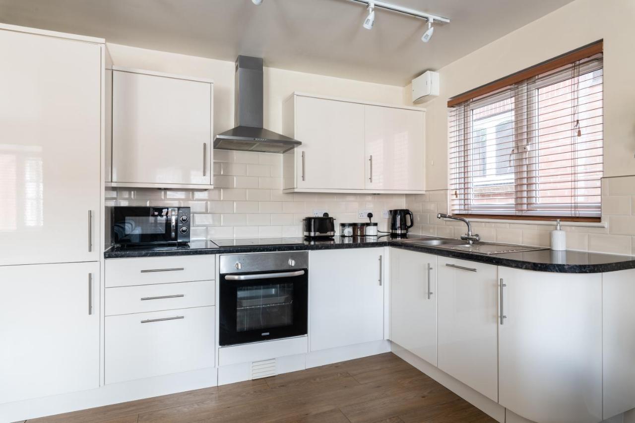 Апартаменты Bright 2br - 2 Free Parking Spaces - Near Lgw Airport Кролей